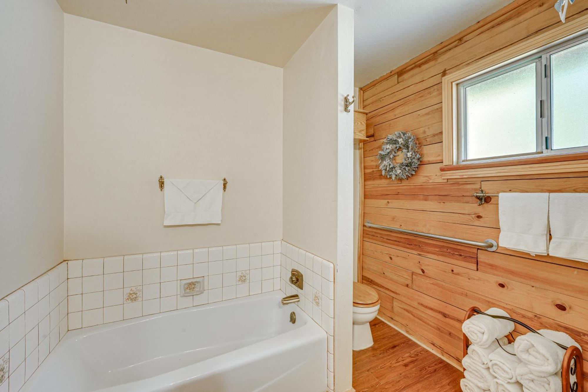 Cozy Family-Friendly Badger Retreat With Fireplace! Exterior foto